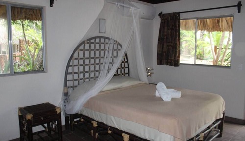 Cabaña tradicional, 1 cama de matrimonio grande, cocina básica