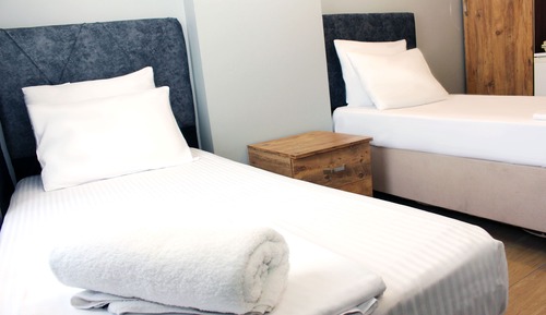 Habitación estándar con 1 cama doble o 2 individuales