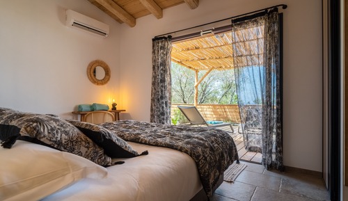 Villa Deluxe