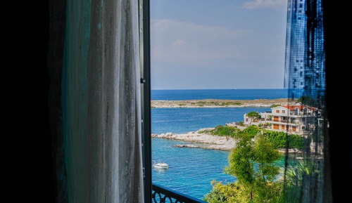 Habitación Elite doble, 1 cama de matrimonio, no fumadores, vistas parciales al mar