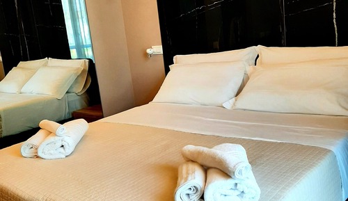 Habitación Confort con 1 cama doble o 2 individuales