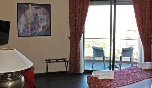 Habitación, bañera de hidromasaje, vistas al mar