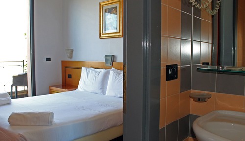 Habitación básica, vistas al mar