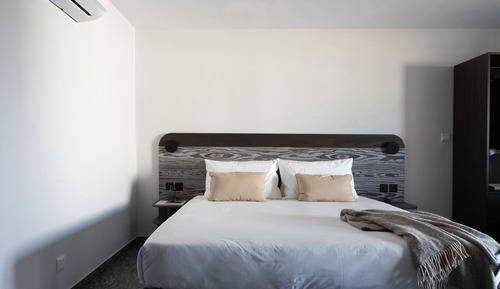 Apartamento (Studio with Balcony)
