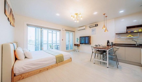 Habitación (102)