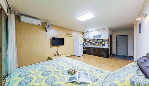 Habitación (204)