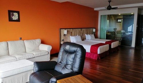 Habitación junior con 2 camas individuales