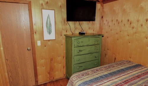 Cabaña tradicional, varias camas, vistas al lago (Lake Texoma Cedar Cabin - Whistle Sto)