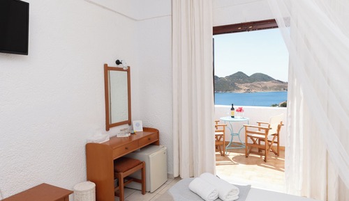 Habitación con 1 cama doble o 2 individuales, vistas al mar