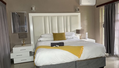 Habitación de lujo doble, 1 cama de matrimonio grande, no fumadores, Aire acondicionado