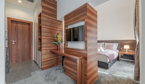 Deluxe Suite with Balcony