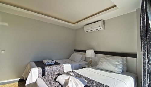 Villa Deluxe