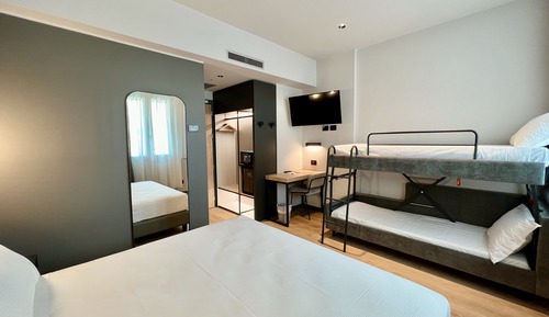 Habitación cuádruple Confort