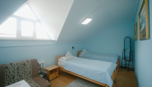 Habitación clásica con 2 camas individuales, baño privado