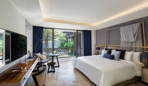 Deluxe Double Room, 1 King Bed, Non Smoking, Pool Access Adult Only