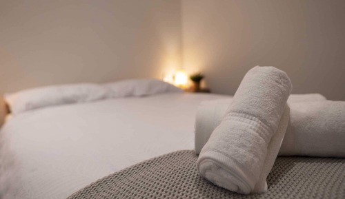 Apartamento básico, 1 cama de matrimonio con sofá cama