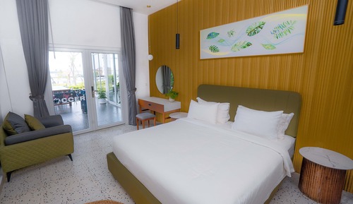 Three-Bedroom Tycoon Beach Pool Villa