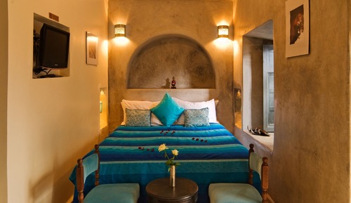 Habitación con 1 cama doble o 2 individuales, baño privado (Bougainvillea)