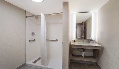 Suite, 2 camas de matrimonio, ducha con asiento (Mobility)