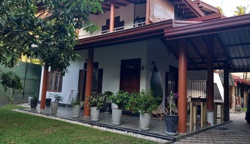 Habitación clásica, varias camas, vistas al jardín, planta baja