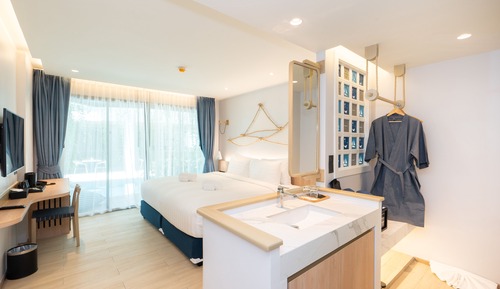 Deluxe Double Room, Pool Access with Pool View