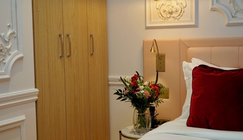 Estudio familiar, 1 cama de matrimonio con sofá cama