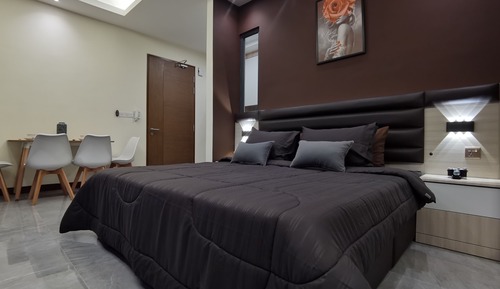 Estudio Premium, 1 cama de matrimonio, bañera, vistas a la ciudad
