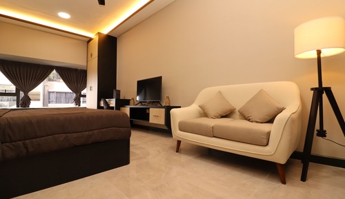Estudio superior, 1 cama de matrimonio, bañera