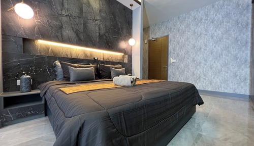 Estudio Premium, 1 cama de matrimonio grande, bañera, vistas a la ciudad
