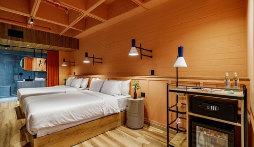Habitación superior, 2 camas de matrimonio, balcón