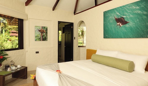 Dulce Rainforest Bungalow