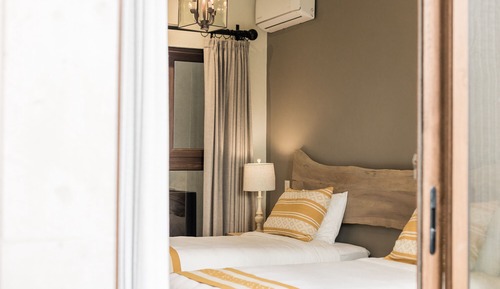 Brand New Residence w/Private Terrace, Luxury Amenities, 5 Star Services
