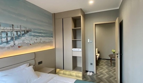 Habitación familiar, varias camas, vistas a la ciudad