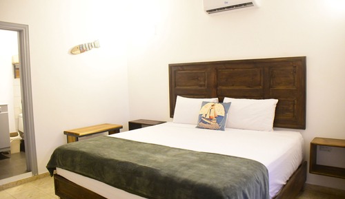 Habitación Deluxe doble, 1 cama de matrimonio grande, no fumadores, vistas parciales al mar