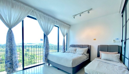 Apartamento familiar, 2 habitaciones, balcón, vistas a la montaña