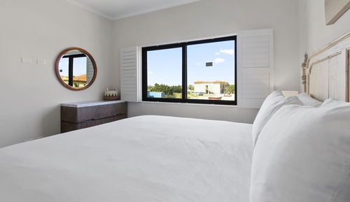 Apartamento de lujo, varias habitaciones, terraza, vistas al complejo turístico
