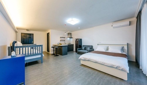 Habitación (301)