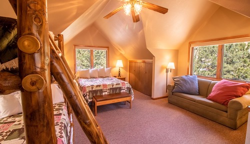2 Bedroom Hot Tub Cabin Castle Tower