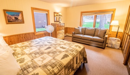 3 Bedroom Cabin Riverside
