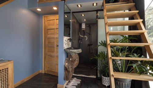 Studio Loft Bed