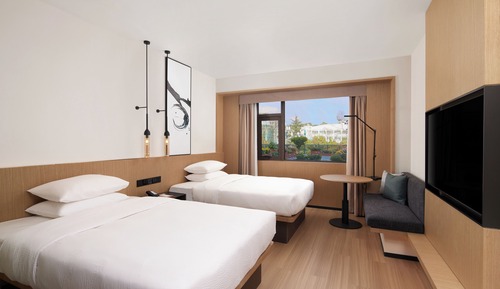Habitación estándar, 2 camas dobles, vistas a la ciudad