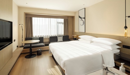 Habitación superior, 1 cama de matrimonio grande, vistas a la ciudad