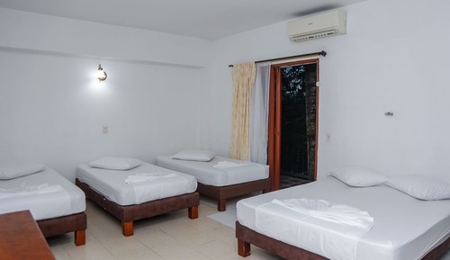 Habitación familiar, vistas al jardín