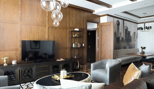 Suite (West Parlour)