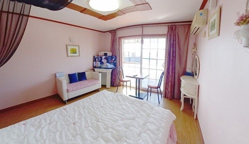 Habitación (203)