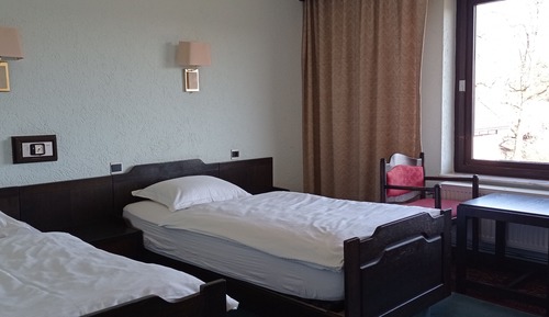 Habitación estándar con 2 camas individuales