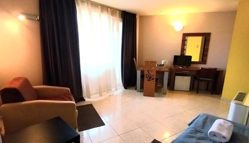 Habitación Confort con 1 cama doble o 2 individuales