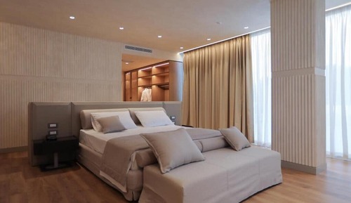 Deluxe Vip Suite