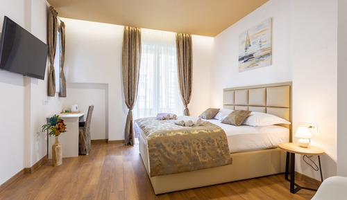 Deluxe Double Room with Balcony