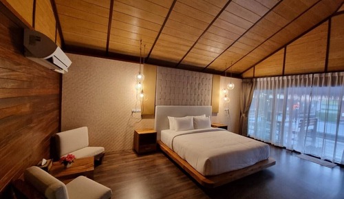 Maldives Executive See View